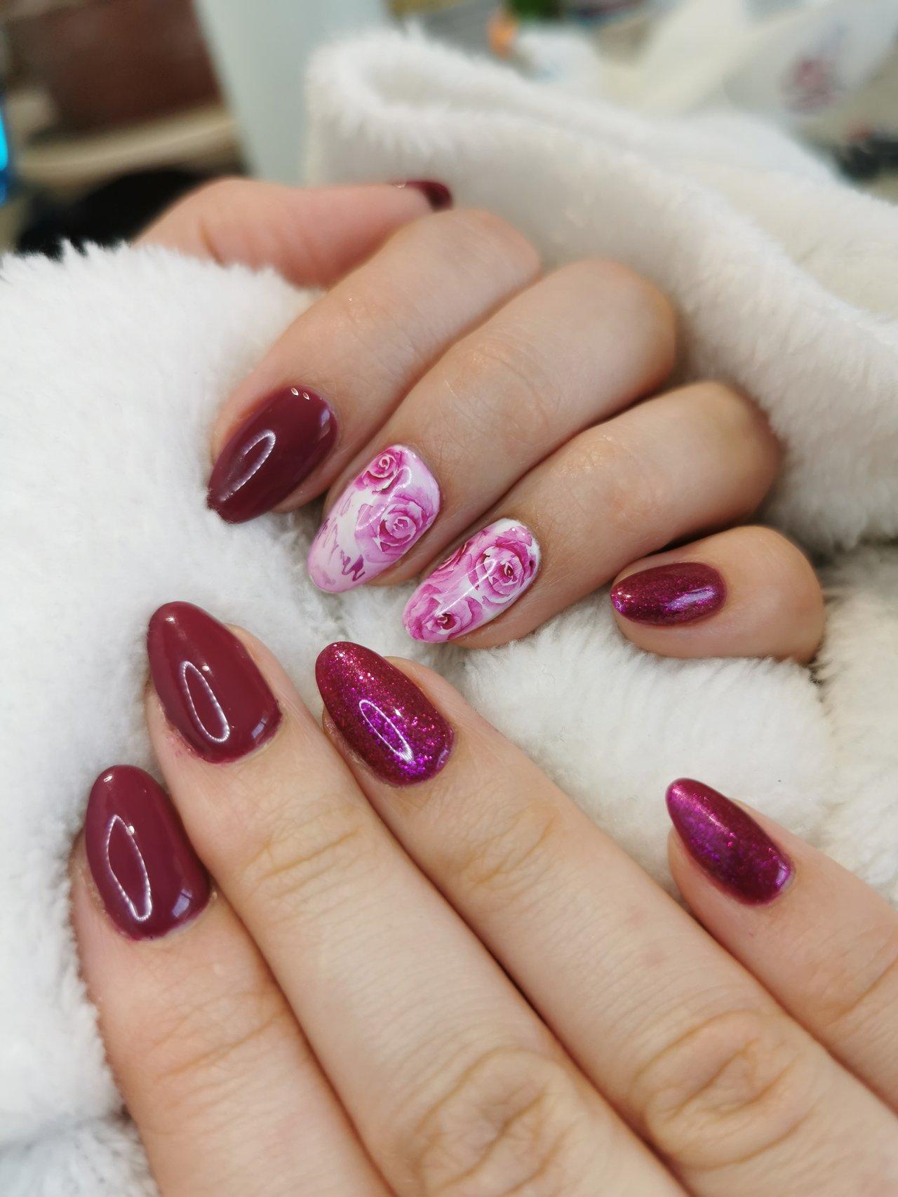 Deep Red Oval Nails with Rose Art and Glitter Deep Red Oval Nails with Rose Art and Glitter β Winter Oval Nails