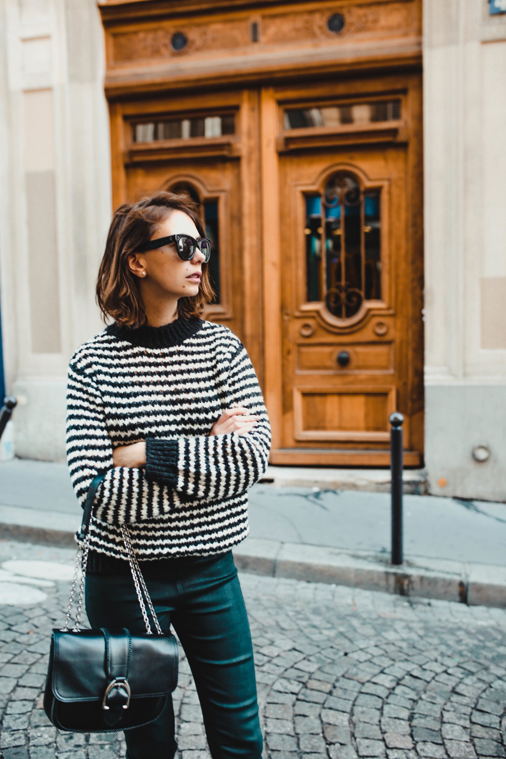 Classic Stripes: The Knit Sweater and Dark Jeans Classic Stripes: The Knit Sweater and Dark Jeans β Fall to Winter Outfits