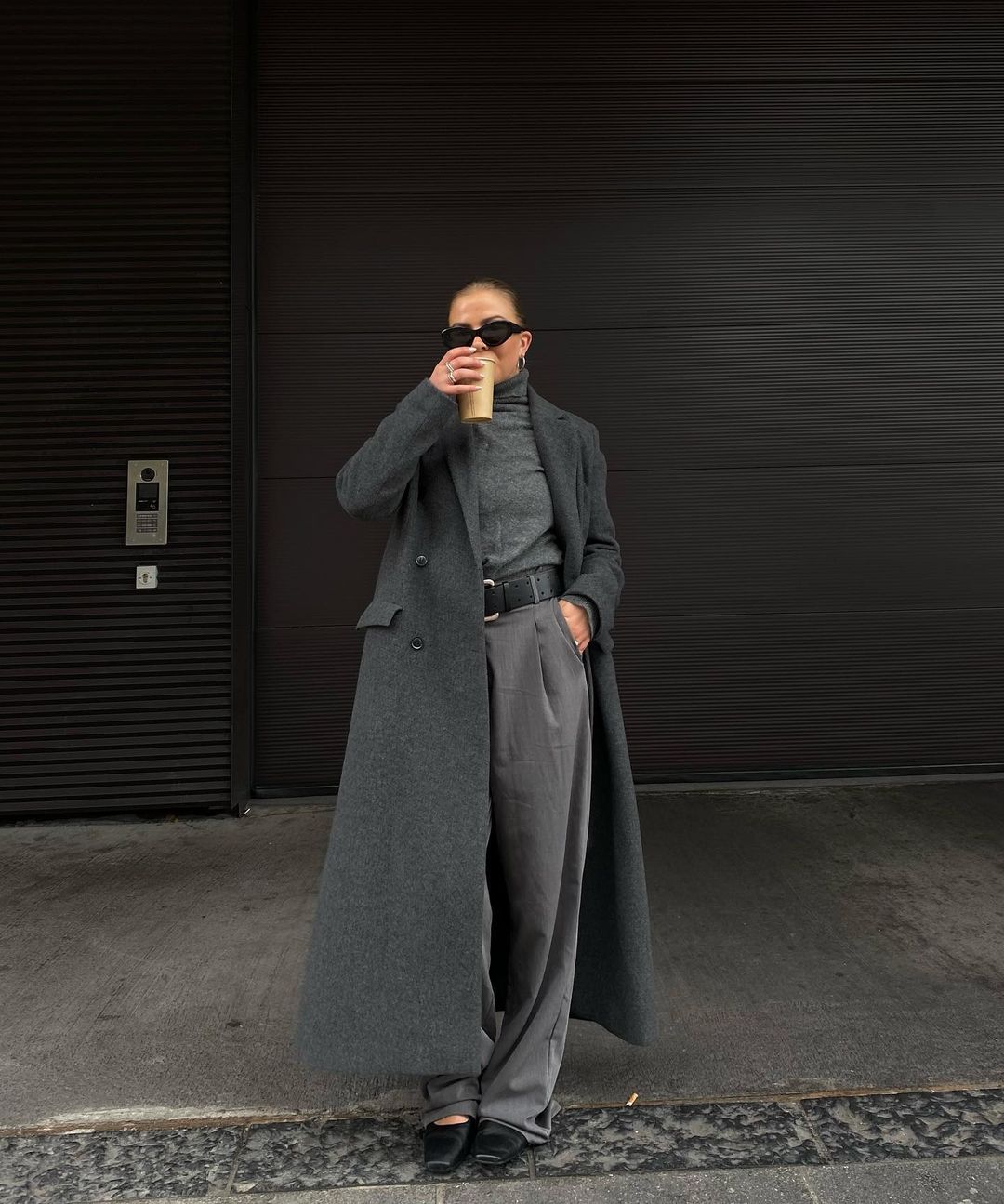 Head-to-Toe Grey Ensemble with a Long Wool Coat Head-to-Toe Grey Ensemble with a Long Wool Coat β Casual Winter Outfits