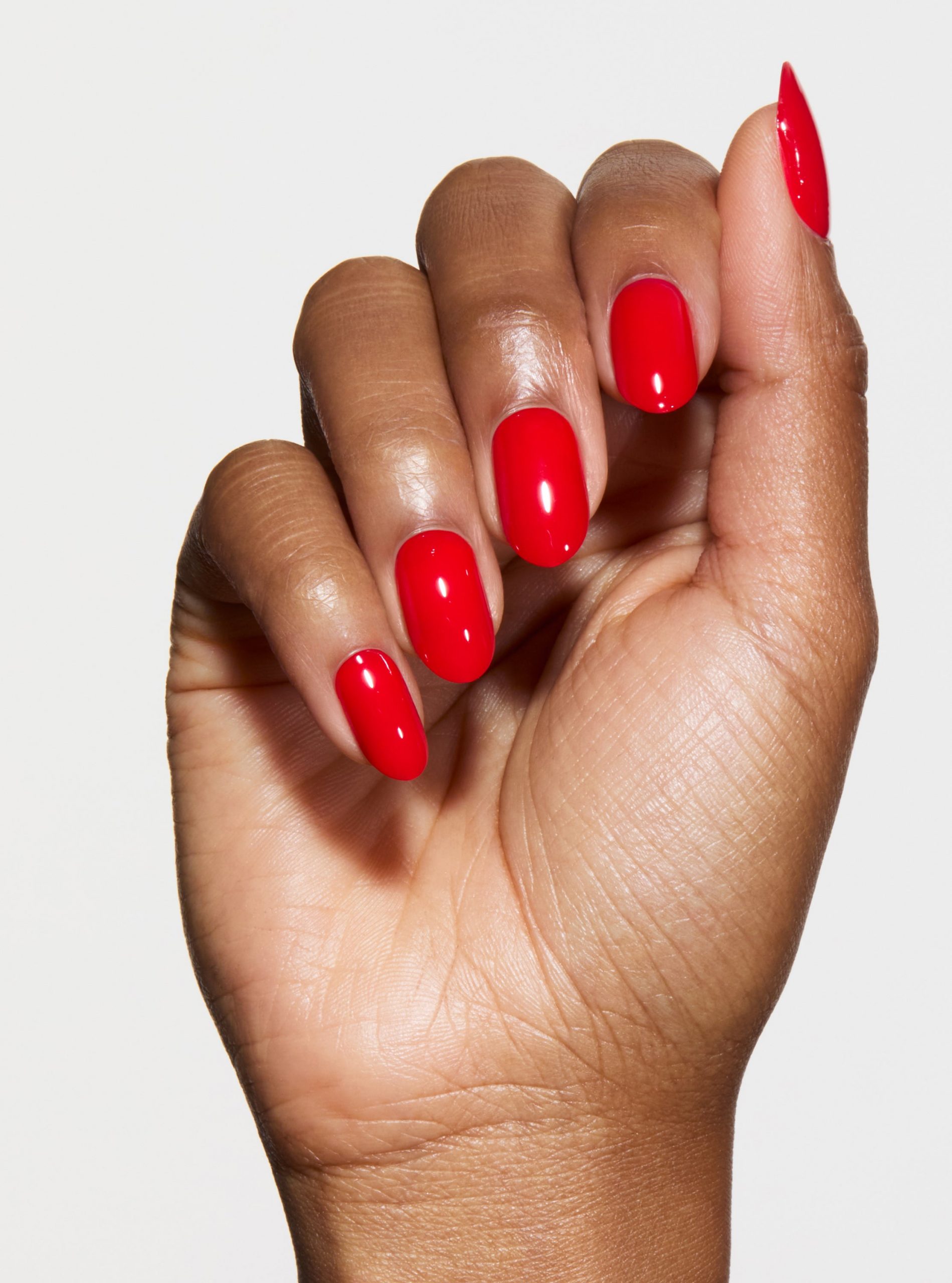 Vibrant Glossy Red Round Nails — Winter Round Nails