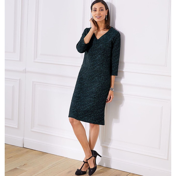 Textured Sheath Dress for Elegant Evenings — Winter Outfits
