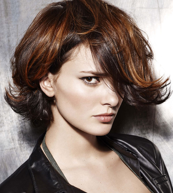 Textured Collarbone Shag With Auburn Textured Collarbone Shag With Auburn β Winter Haircuts for Wavy Hair