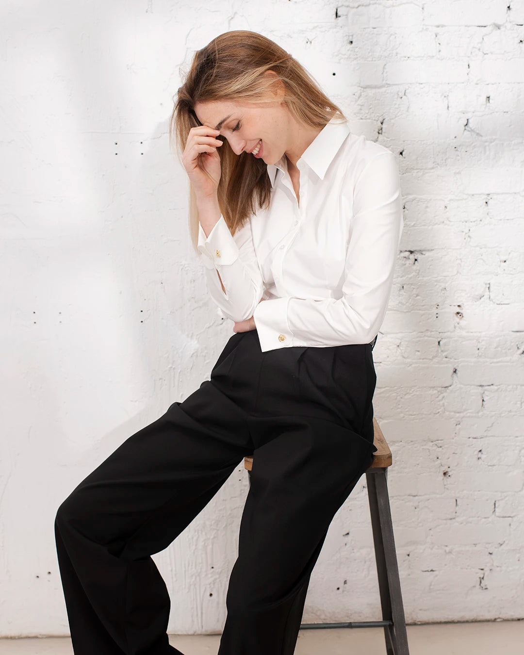 Crisp White Shirt and Black Wide-Leg Trousers for Classic Office Style Crisp White Shirt and Black Wide-Leg Trousers for Classic Office Style β Winter Work Outfits