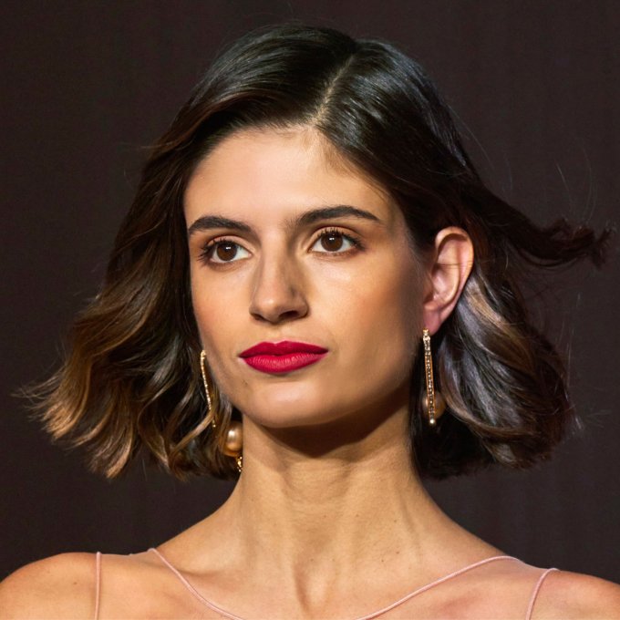 Dark Blonde Angled Bob With Balayage Dark Blonde Angled Bob With Balayage β Winter Haircuts for Wavy Hair
