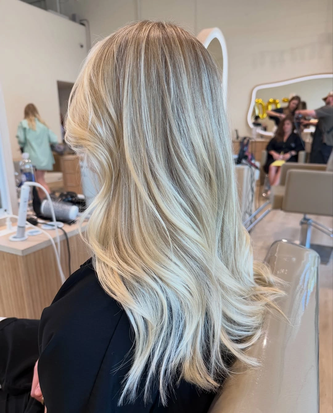 beautiful winter blonde hair color ideas Cool Blonde With A Subtle Shadow Root
