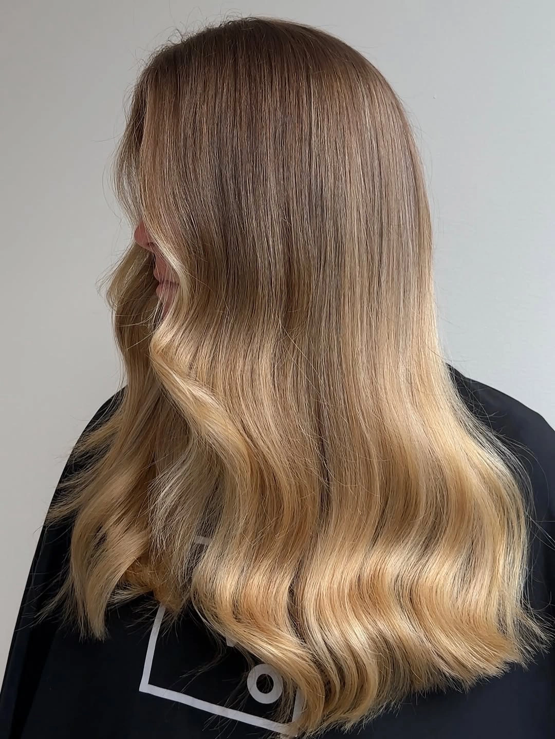 beautiful winter blonde hair color ideas Warm Honey Blonde With A Polished Finish