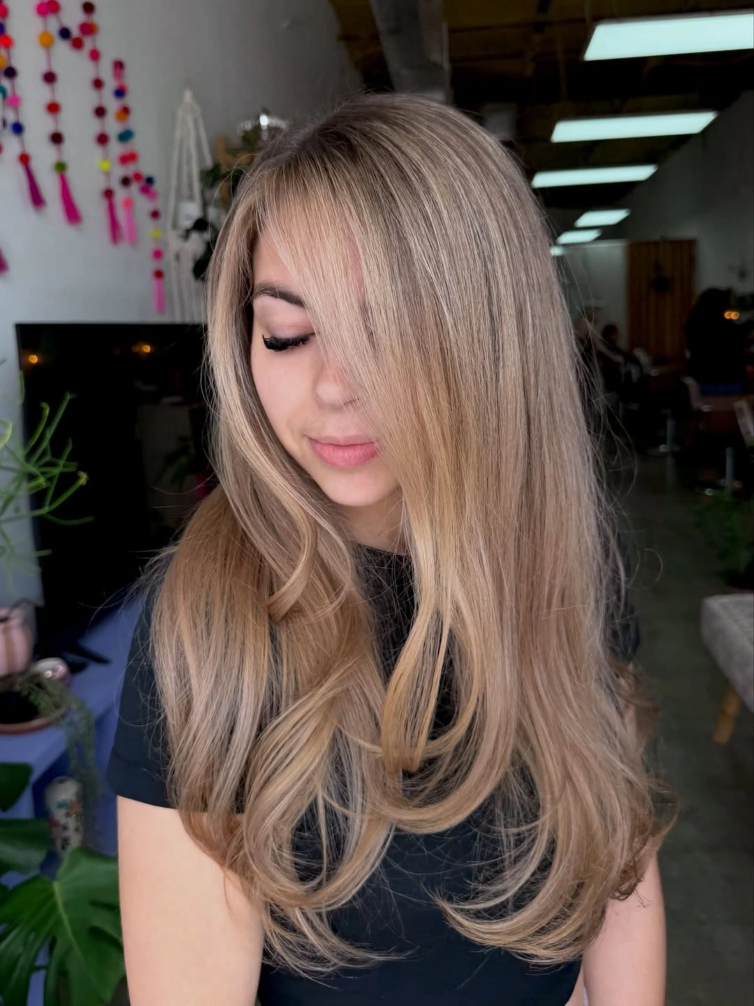 beautiful winter blonde hair color ideas Beige Bronde With Soft Layered Ends