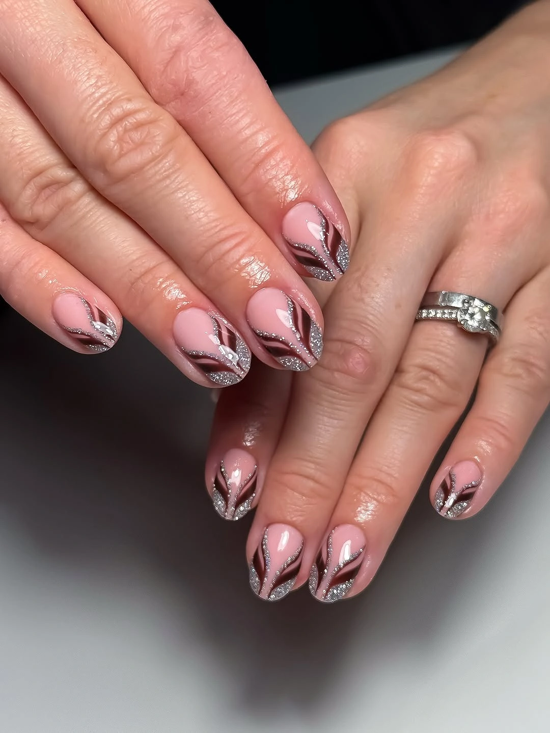 Beautiful Winter Short Nails Ideas for the Year