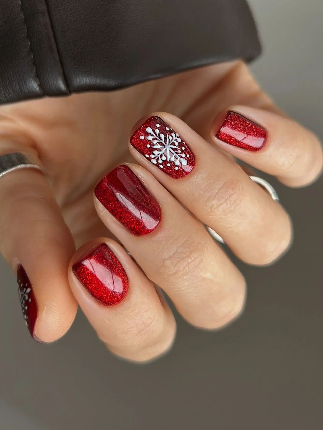 Beautiful Winter Short Nails Ideas for the Year