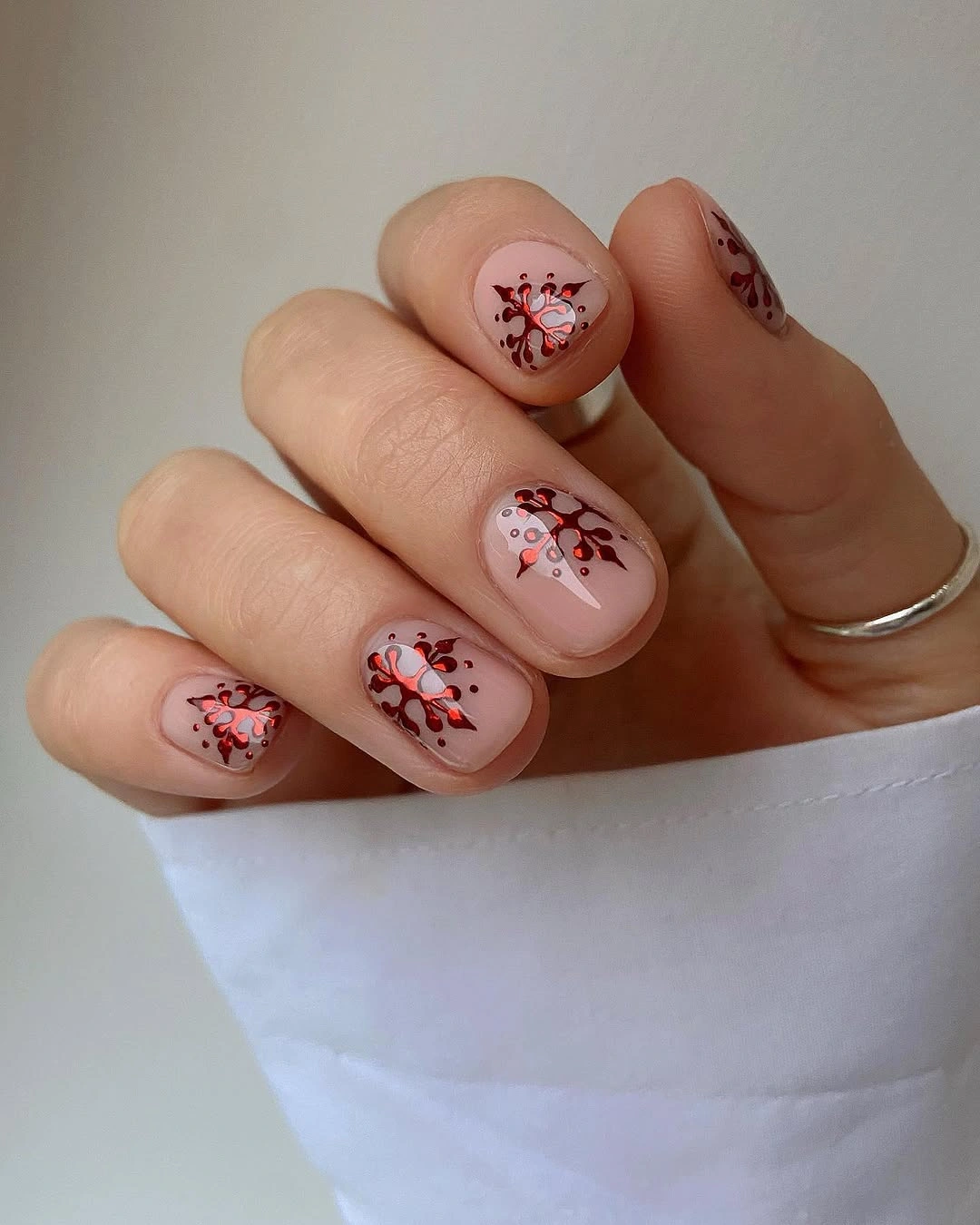 Beautiful Winter Short Nails Ideas for the Year