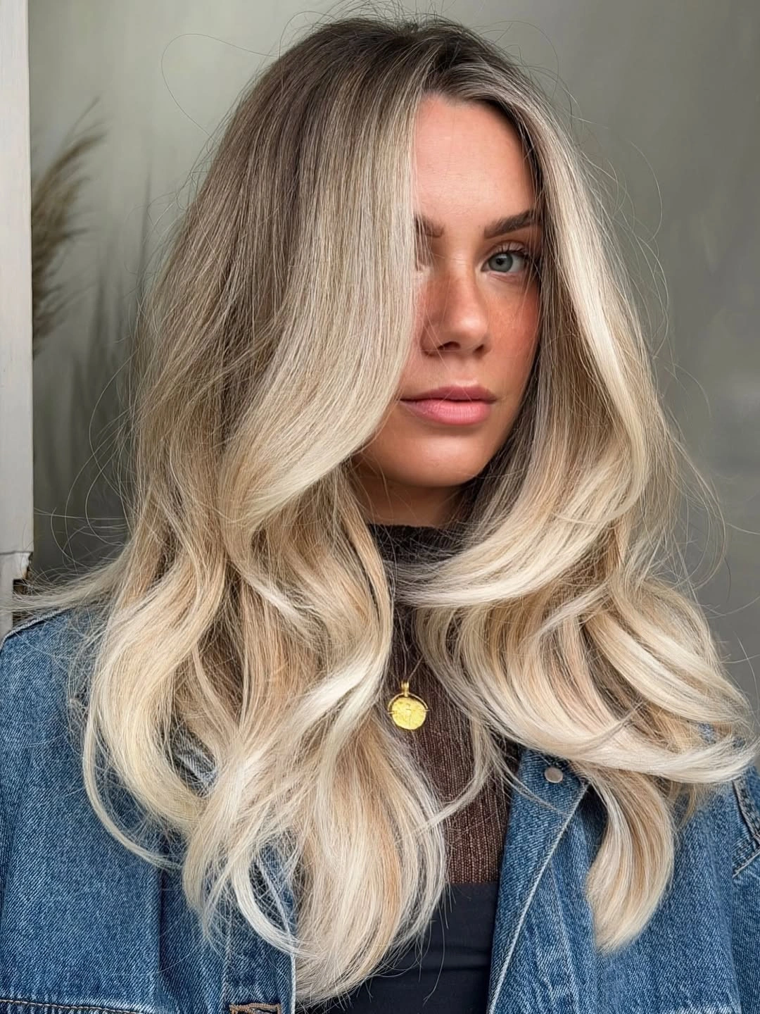 blond balayage dye Bright Face-Framing Balayage With Creamy Lengths