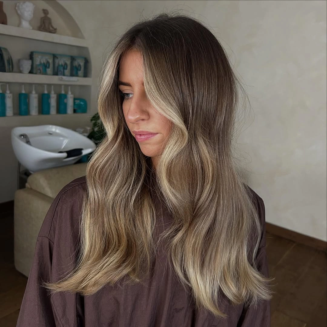 bronde balayage dye Soft Beige Bronde With Face Framing Layers