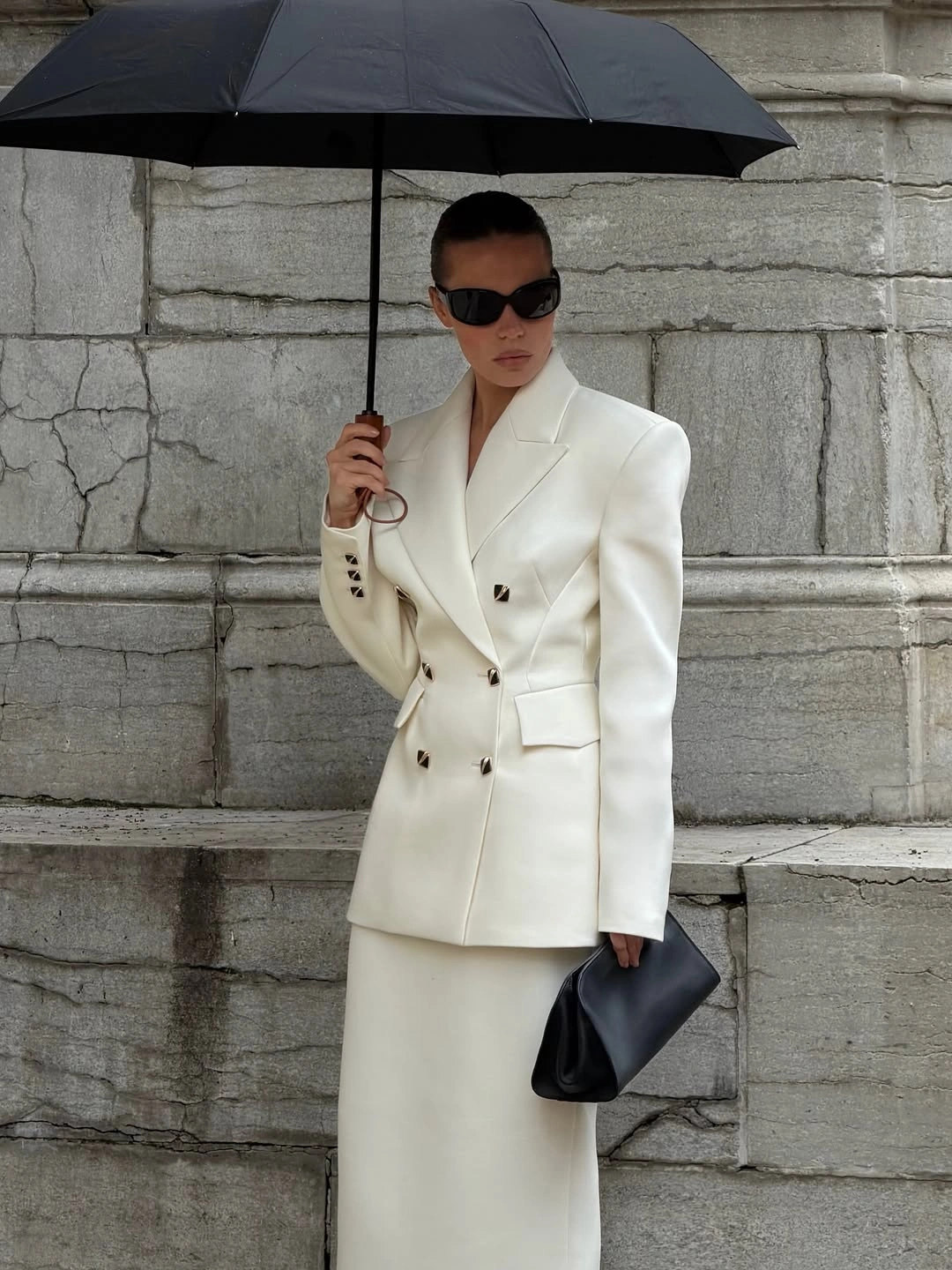 chic early winter outfits - Ivory Suit with Modern Minimalist Accessories