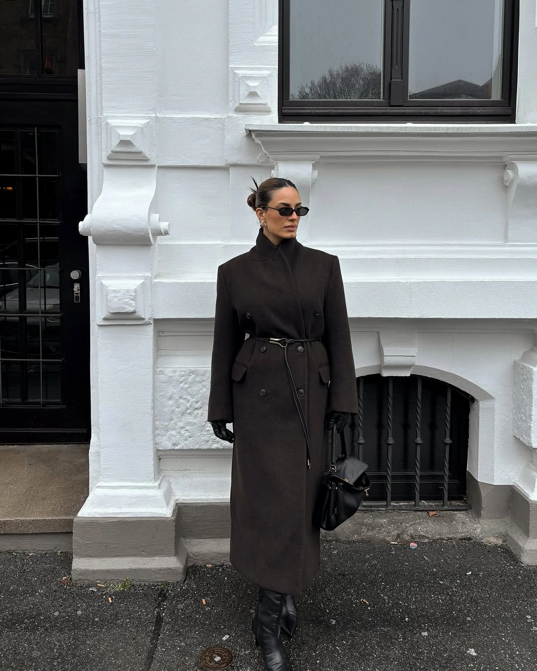 chic & trendy coats 2027 - Chocolate brown tailored winter coat