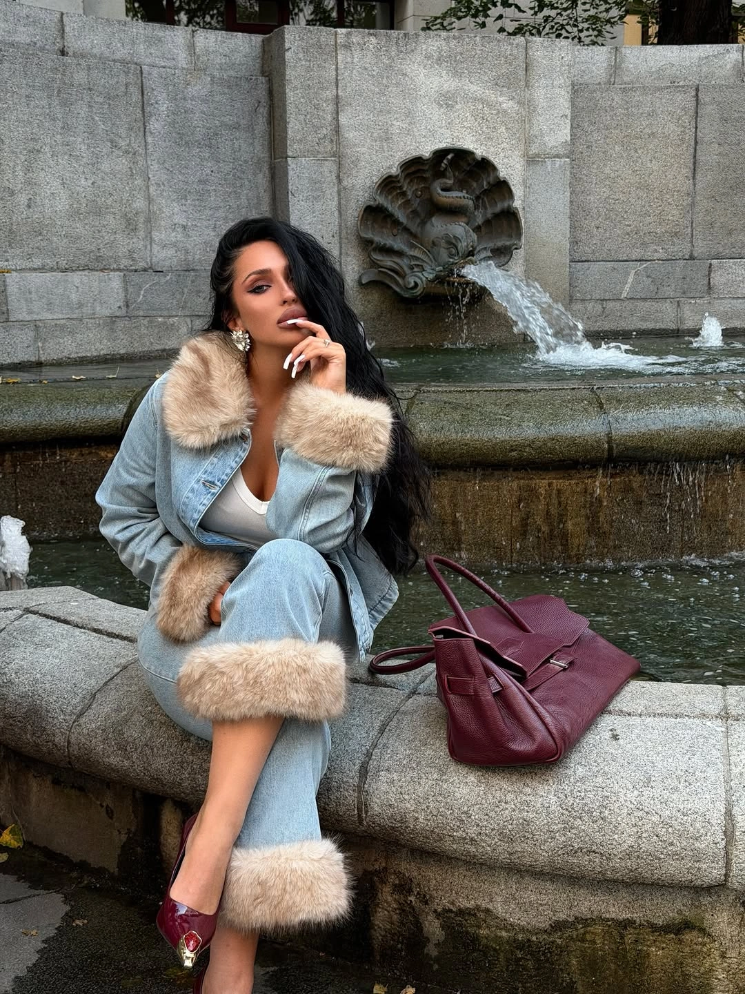 elegant and trendy outfits for women over 30 2027 Denim and Faux Fur With a Luxe Winter Finish