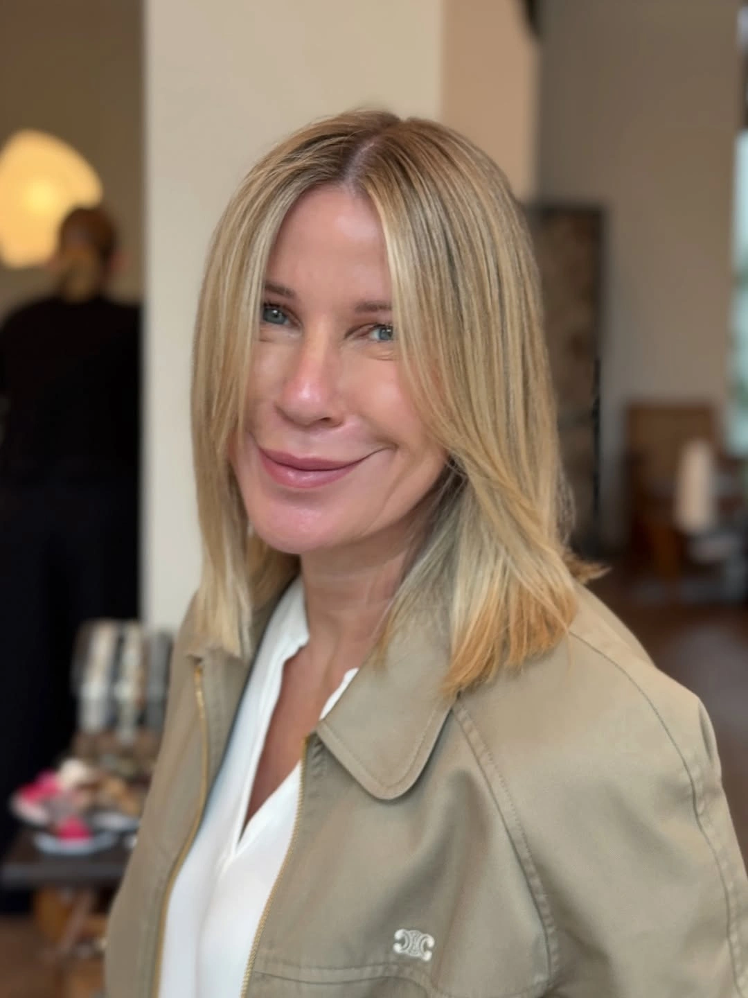 flattering lob haircut - Polished Blonde Lob With a Center Part