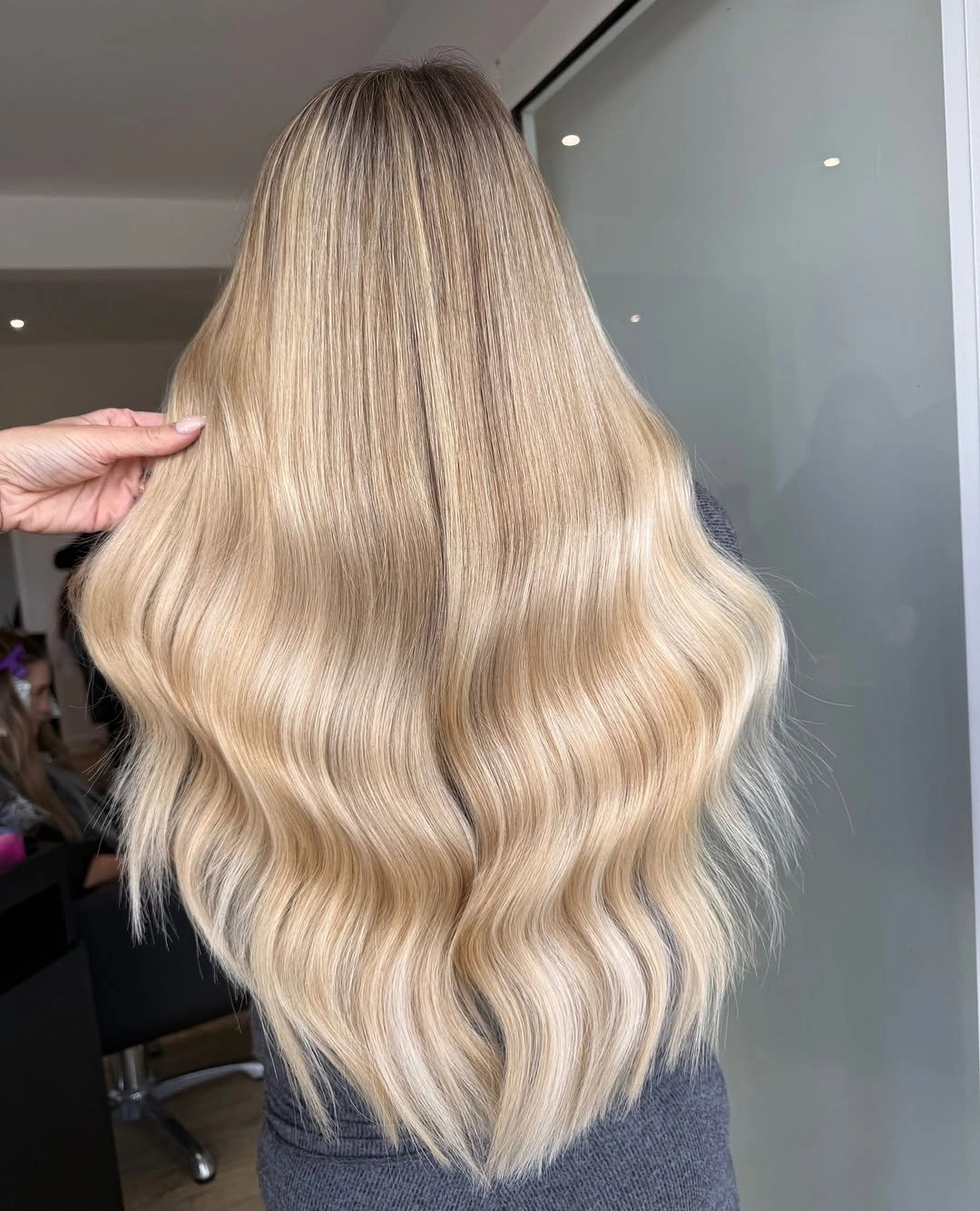 gorgeous november hair colours 2026 - Creamy Champagne Blonde with Soft, Flowing Waves