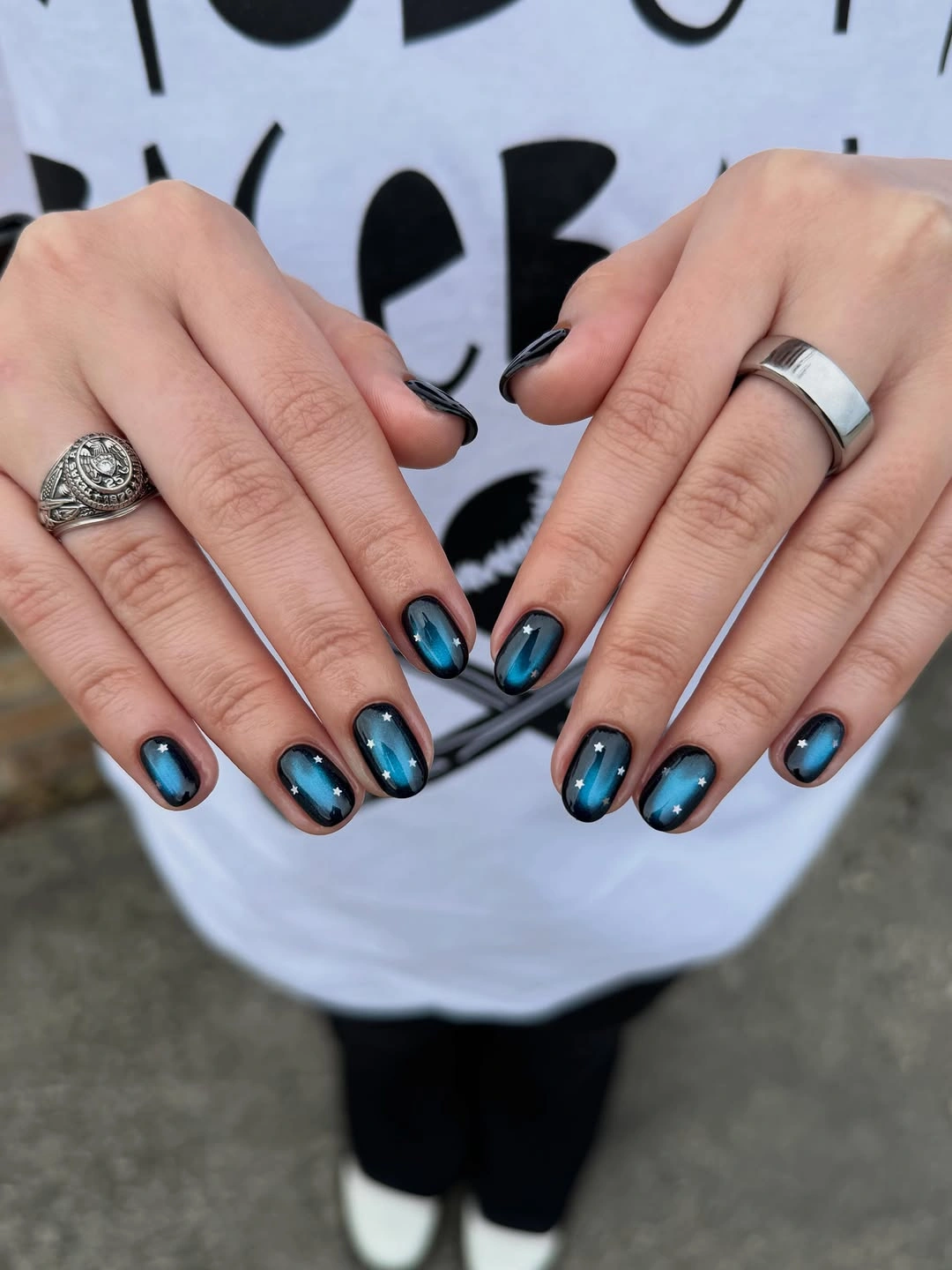gorgeous short nails 2027 Midnight Blue Starry Short Nails