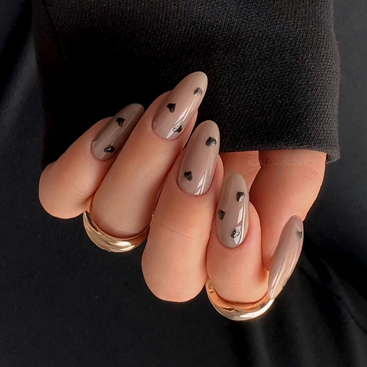 Glossy Taupe Oval Nails with Black Heart Decals Glossy Taupe Oval Nails with Black Heart Decals β Winter Oval Nails