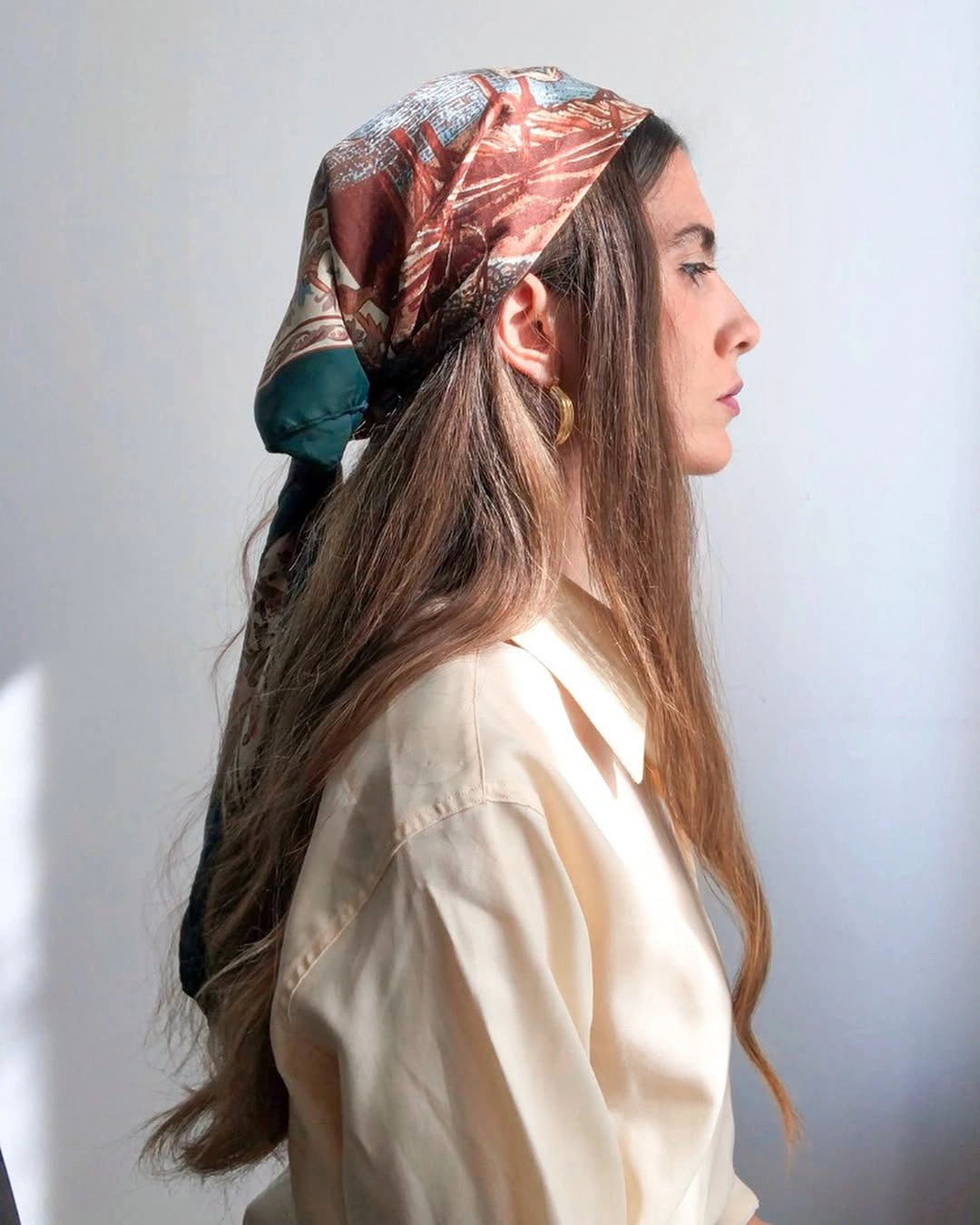 Modern Scarf Hairstyles to Elevate Your Everyday Look