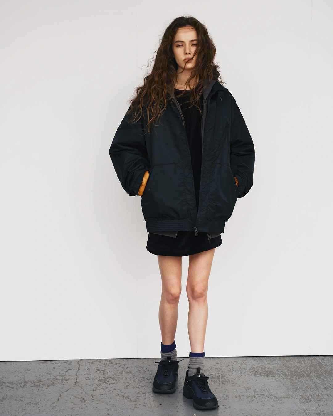 modern & trendy down jackets 2027 Oversized Black Puffer with a Sporty Edge