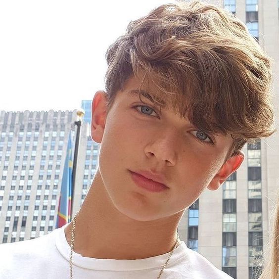 Les 10 Coupes de Cheveux pour Garçons de 12 Ans