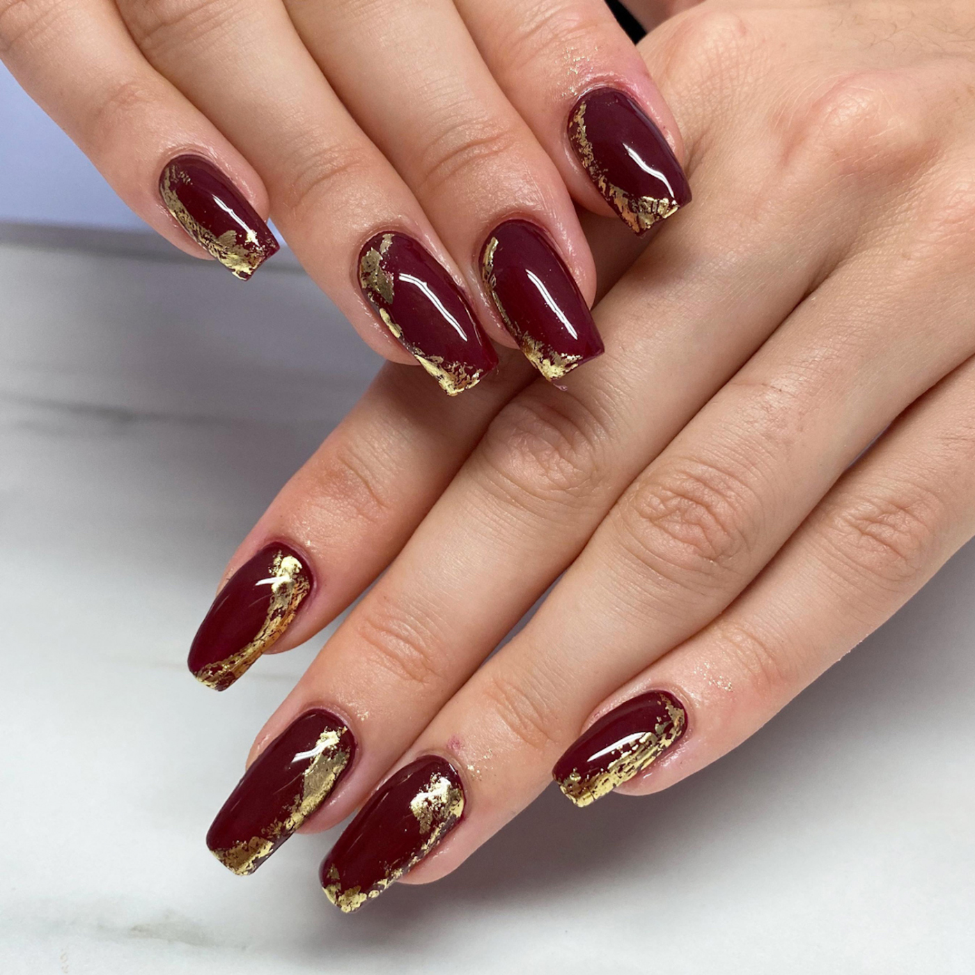 Deep Red Gold Foil Accent Nails Deep Red Gold Foil Accent Nails β Winter Acrylic Nails