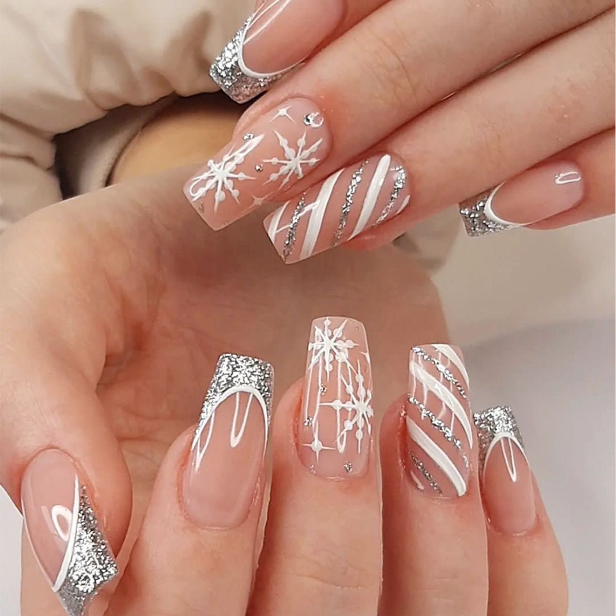 Christmas Winter Visual Idea Christmas Winter Visual Idea β Christmas Gel X Nails 2026