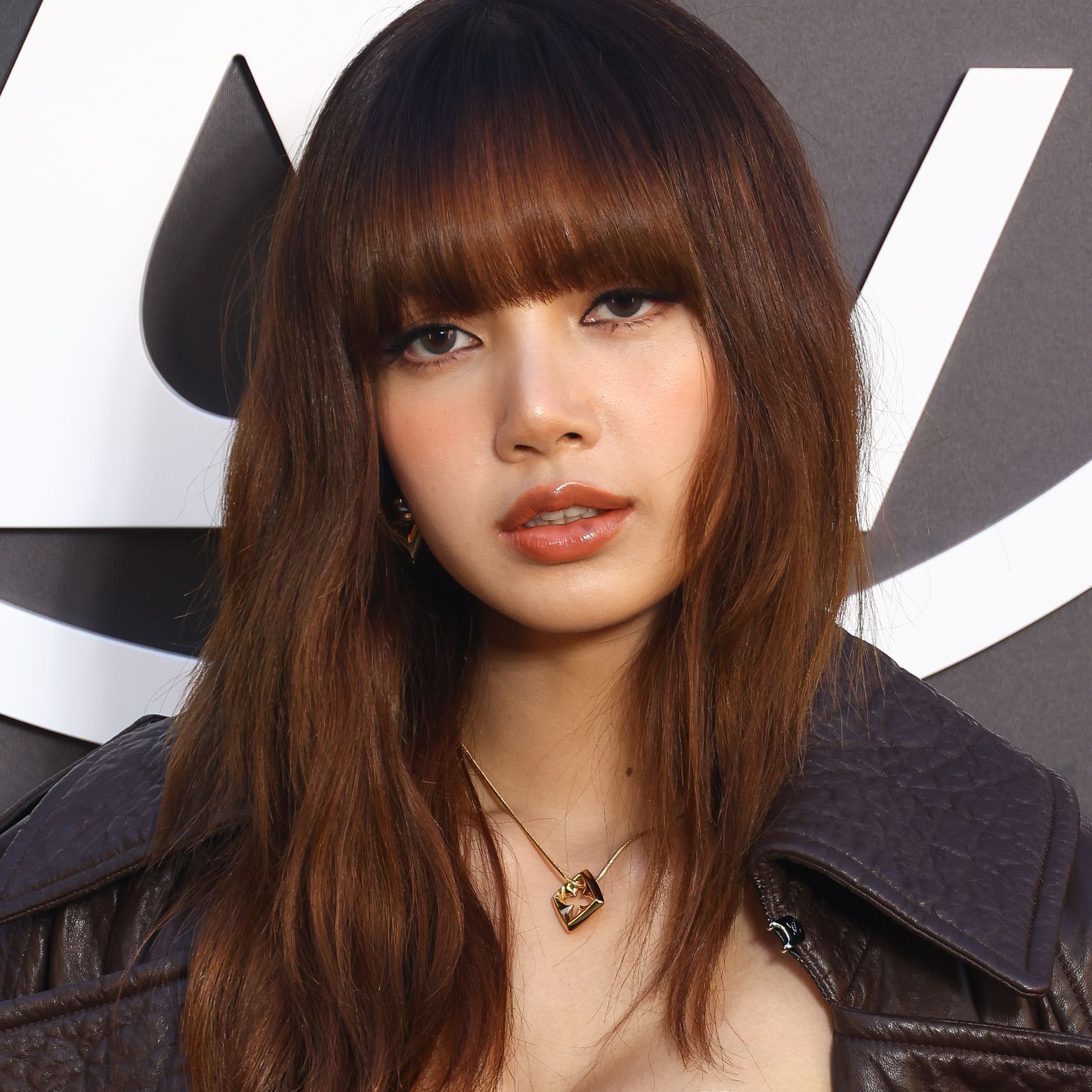 Dark Brown With Blunt Bangs and Auburn Dark Brown With Blunt Bangs and Auburn β Winter Brown Hair Colors