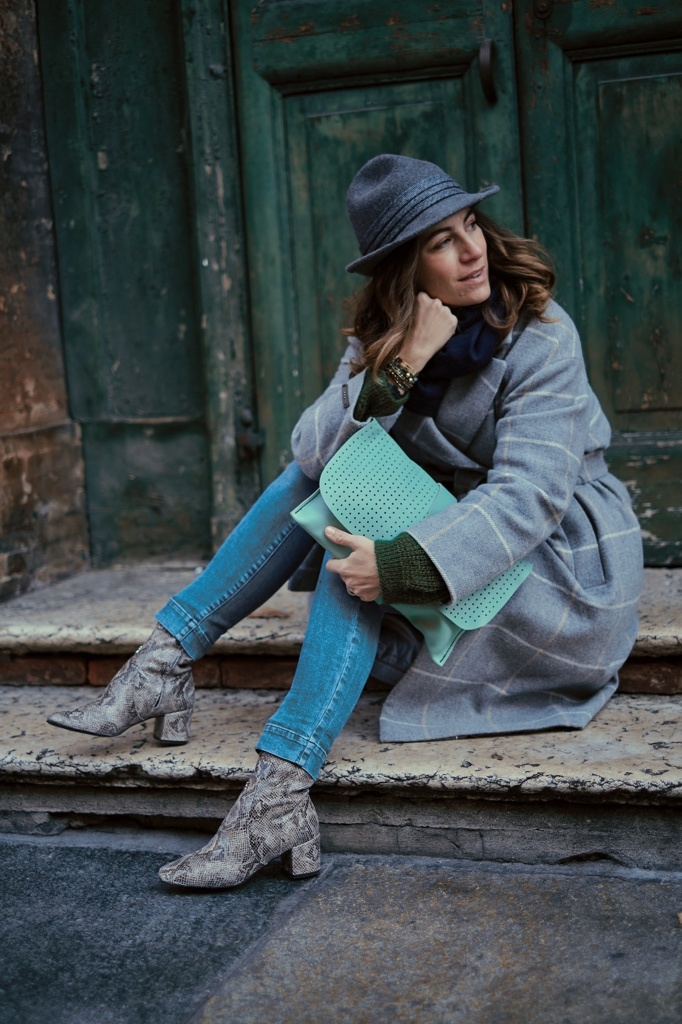 Grey Plaid Wool Coat and Snakeskin Boots for Smart Casual Style — Italy Winter Outfits