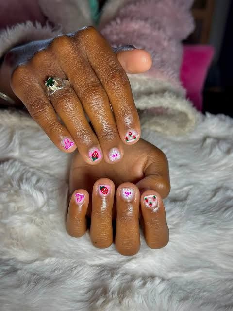 Glossy Visual Idea Glossy Visual Idea β Winter Nails for Teens