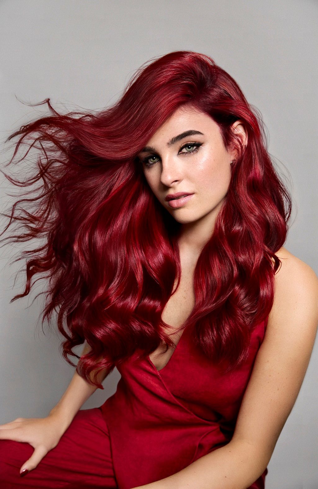 Vibrant Deep Red Wavy Hair Vibrant Deep Red Wavy Hair β Winter Hair Colors for Plus Size Women