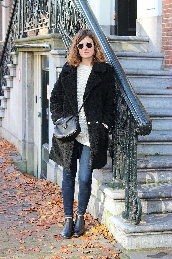 Cozy Autumn Layers: Chelsea Boots with a Teddy Coat Cozy Autumn Layers: Chelsea Boots with a Teddy Coat β Chelsea Boots Outfits