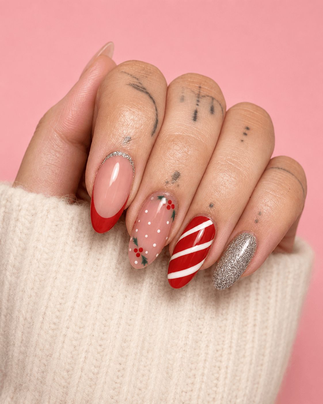Ongle noΓ«l rouge et argent