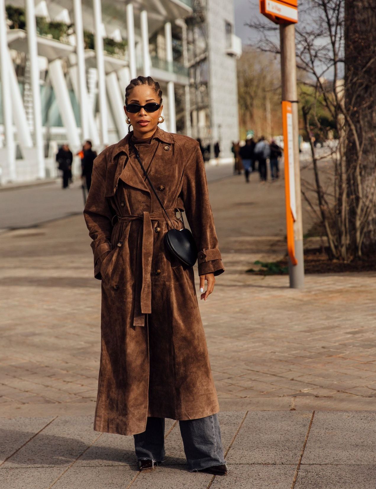 Casual Brown Coat with Beige Turtleneck and Blue Jeans — Brown Coat Outfits