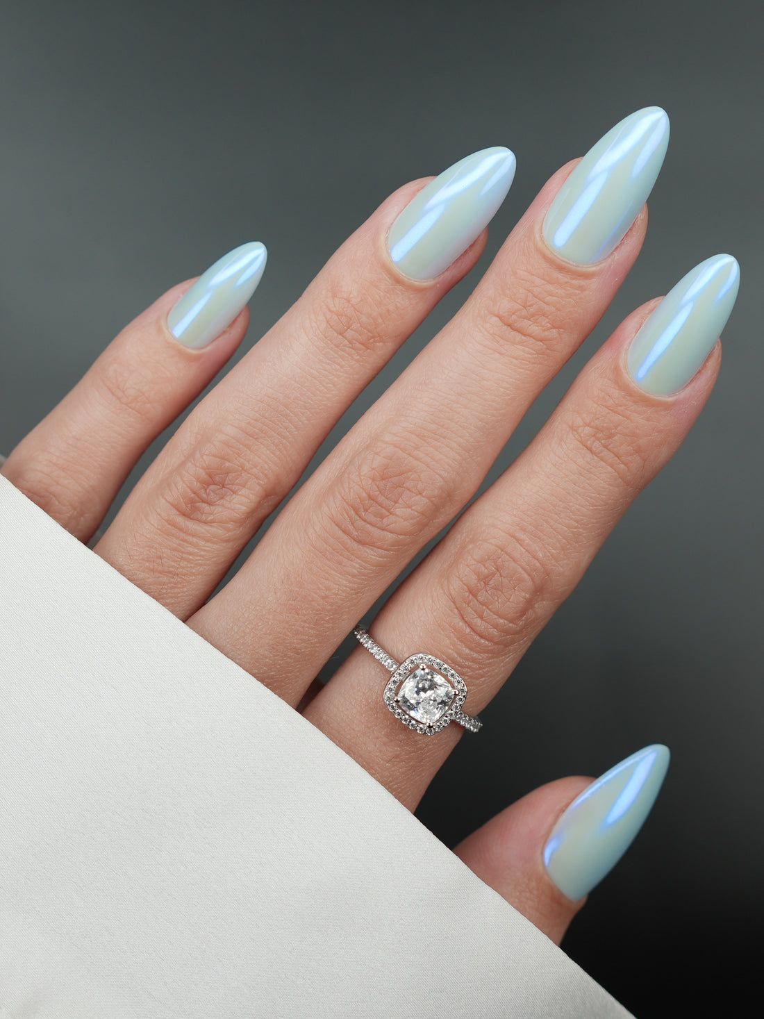 Iridescent Blue-Green Chrome Stiletto Nails — Pastel Winter Nails