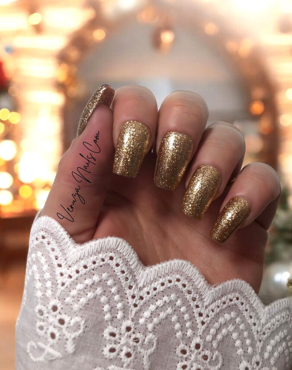 Sparkling Gold Glitter Full Coverage Nails — Winter Gold Nails