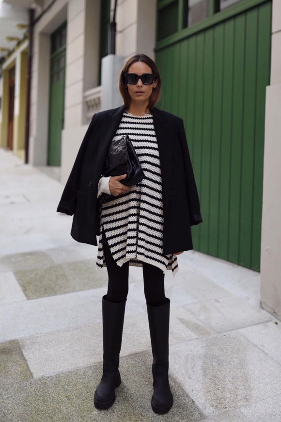 Chic Layers: Knee-High Boots with Stripes and Blazer Chic Layers: Knee-High Boots with Stripes and Blazer β Black Boots Outfits