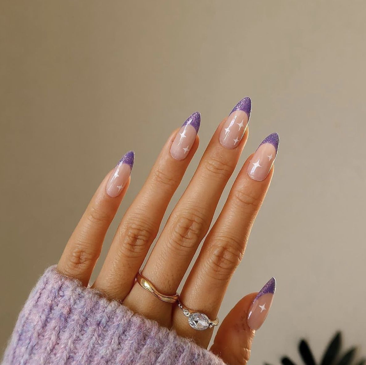 Winter Visual Idea Winter Visual Idea โ Winter Almond Nails