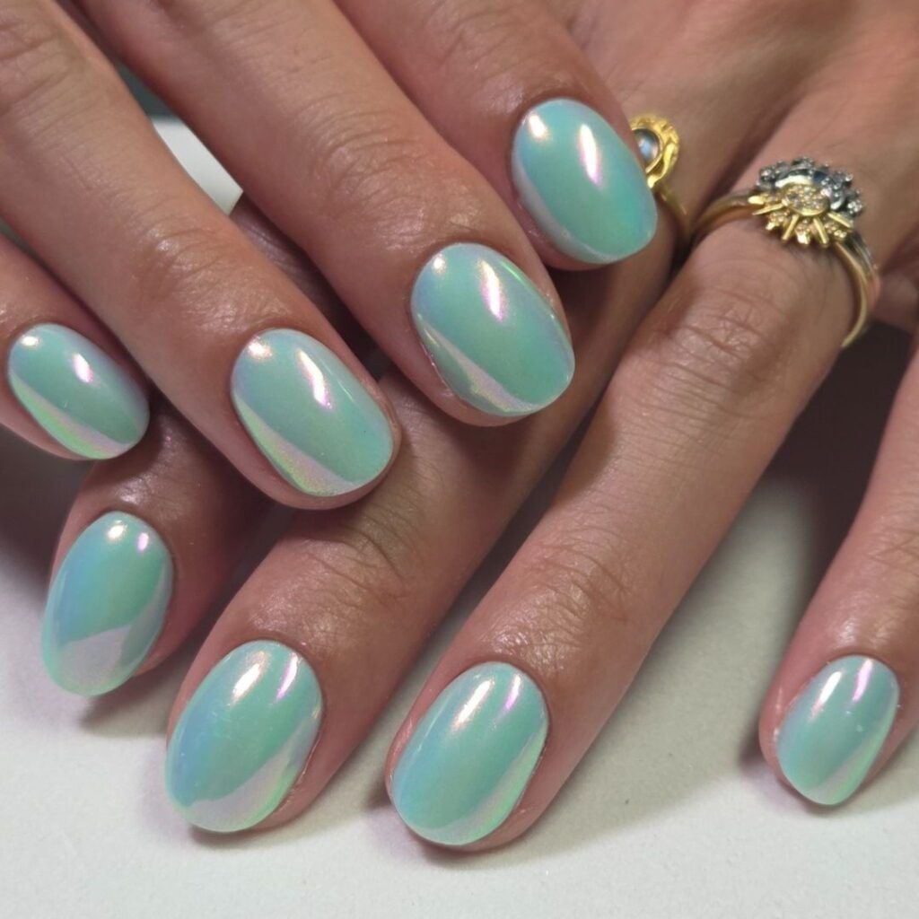 Iridescent Aqua Chrome Oval Nails — Pastel Winter Nails