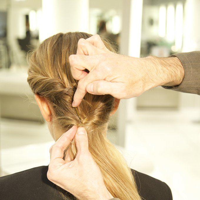 Mid-Back Visual Idea Mid-Back Visual Idea β Winter Twist Hairstyles