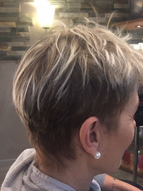 Choppy Ash Blonde Pixie Layers Choppy Ash Blonde Pixie Layers β Winter Pixie Haircuts