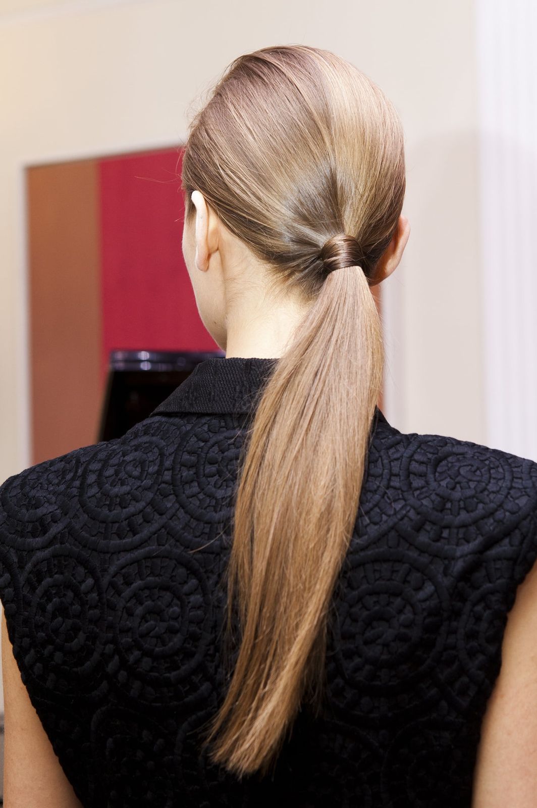 Collarbone Length Sleek Ponytail — Winter Ponytail Hairstyles