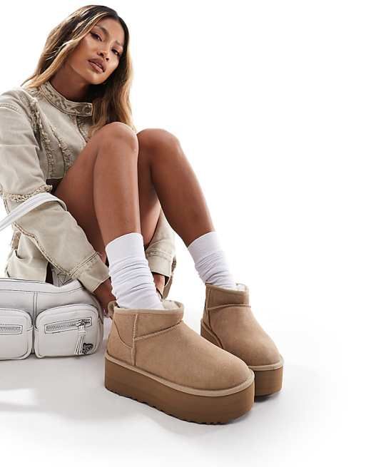 Cropped Denim Jacket with White Socks and Tan Platform Ugg Boots Cropped Denim Jacket with White Socks and Tan Platform Ugg Boots β Ugg Slippers Outfits