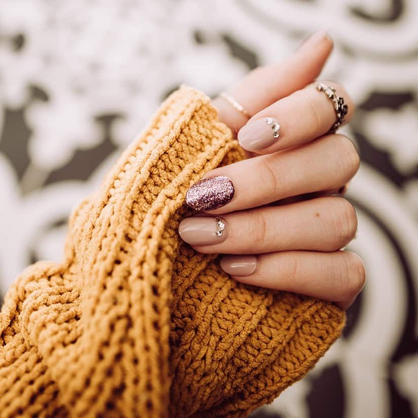 Winter Visual Idea Winter Visual Idea โ Fall to Winter Nails