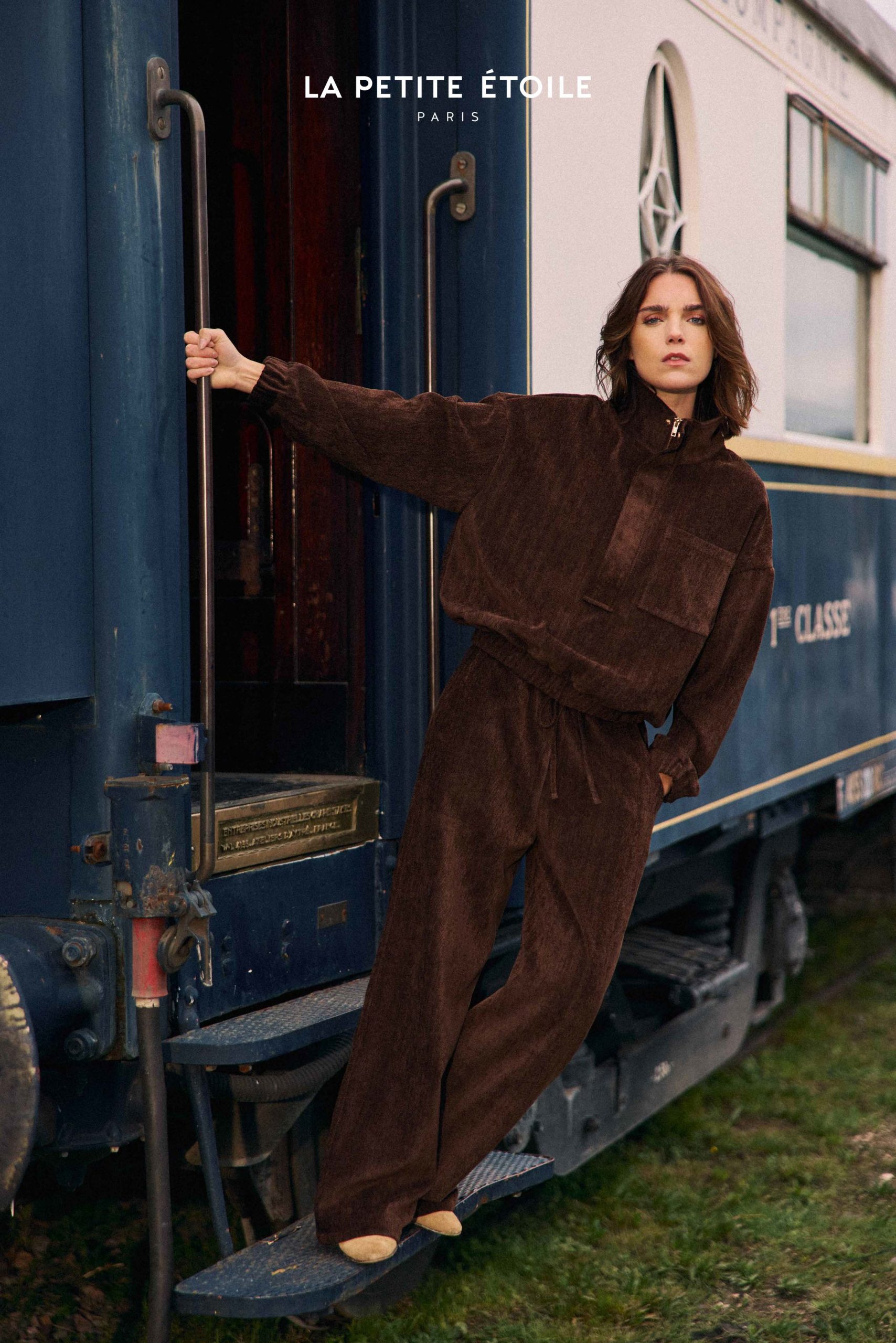 Relaxed Fit Brown Corduroy Set Relaxed Fit Brown Corduroy Set β Paris Winter Outfits
