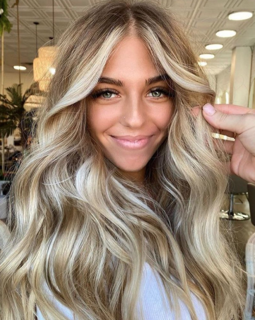 Ash Blonde With Bold Blonde Money Piece Visual Idea — Winter Hair Colors for Blondes