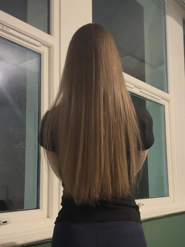 Mid-Back Straight With Lighter Highlights Mid-Back Straight With Lighter Highlights β Winter Hair Colors for Brown Eyes