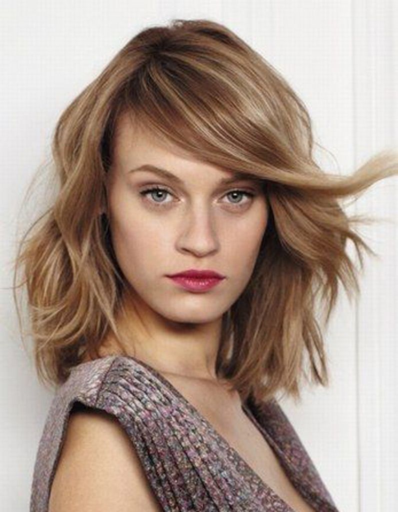 Face-Framing Honey Lob — Winter Haircuts for Square Faces