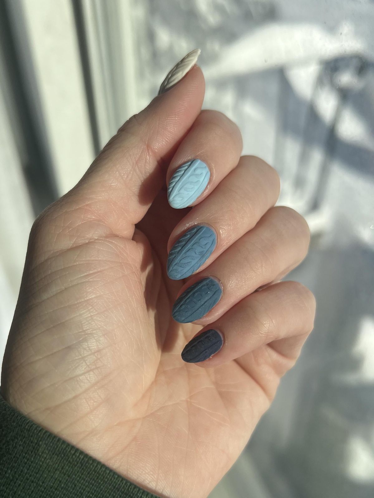 Blue Gradient Matte Cable Knit Almond Nails Blue Gradient Matte Cable Knit Almond Nails β Sweater Nails